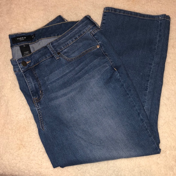 torrid Denim - Torrid Sz 22 curvy  med wash